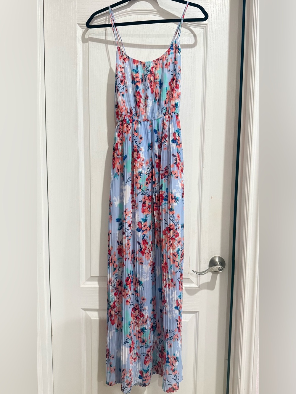 FOREVER 21 Contemporary | Blue Floral Print Pleated Maxi Dress | Size M